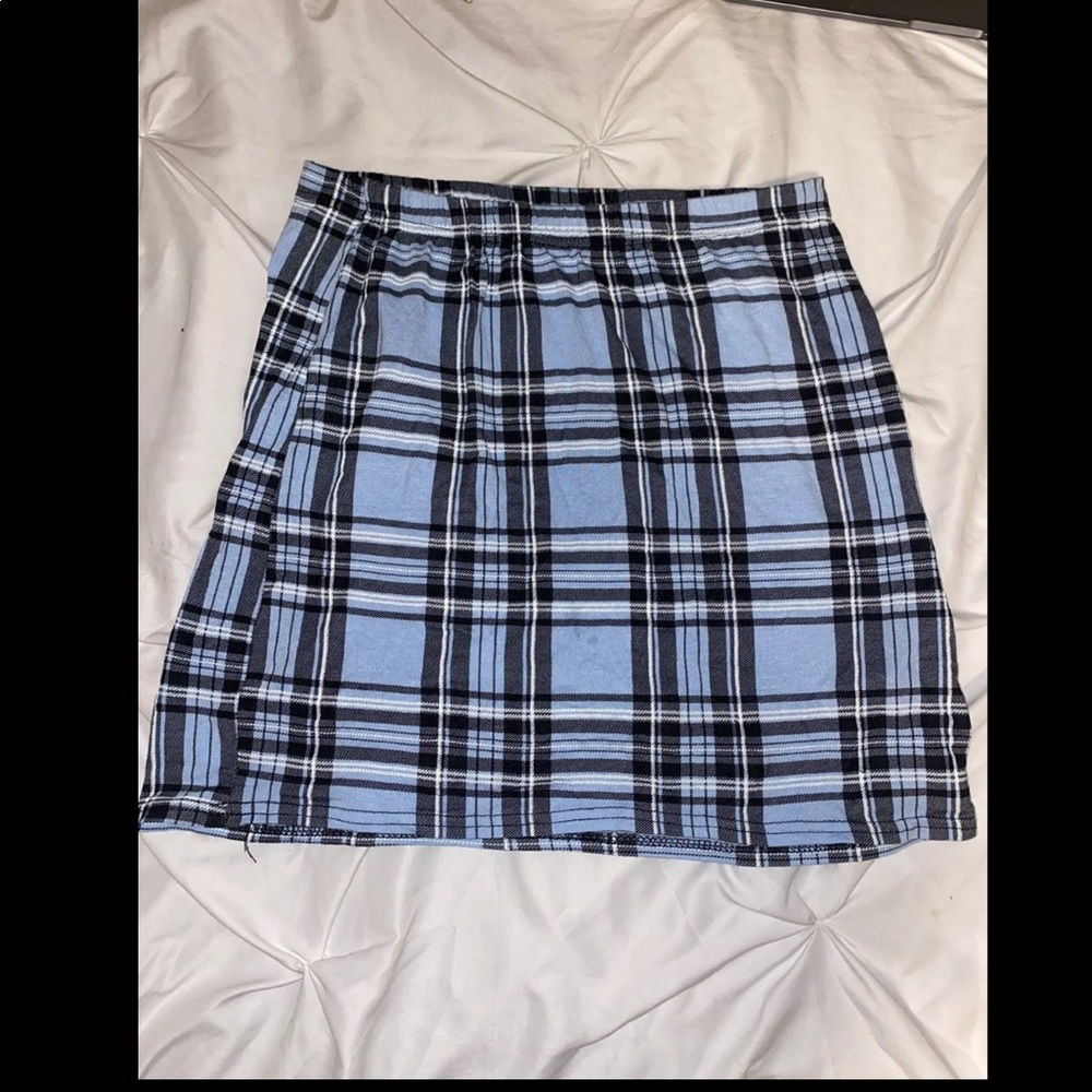 PRETTY LITTLE THING PLAID SKIRT